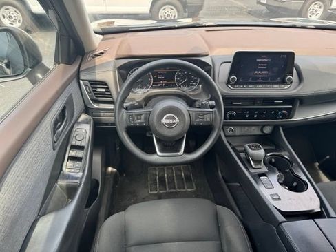 Used 2023 Nissan Rogue S FWD image 4