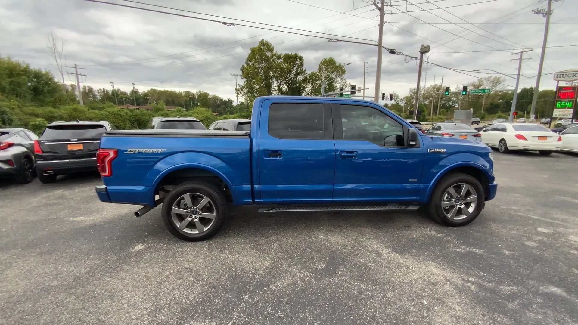 Used 2017 Ford F150 XLT w/ Equipment Group 302A Luxury RWD image 2
