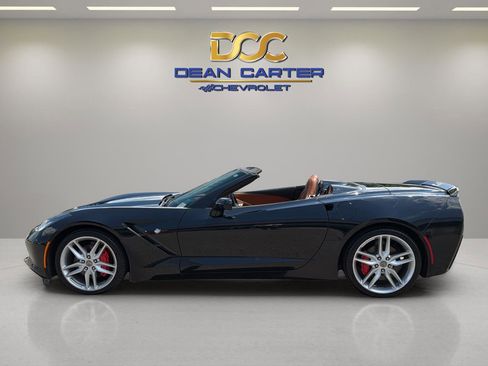 Used 2015 Chevrolet Corvette Stingray Convertible w/ 3LT Preferred Equipment Group RWD image 2