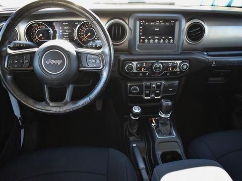 Used 2020 Jeep Wrangler Willys image 23