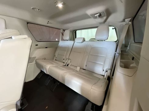 Used 2019 Lincoln Navigator L Reserve AWD/4WD image 24