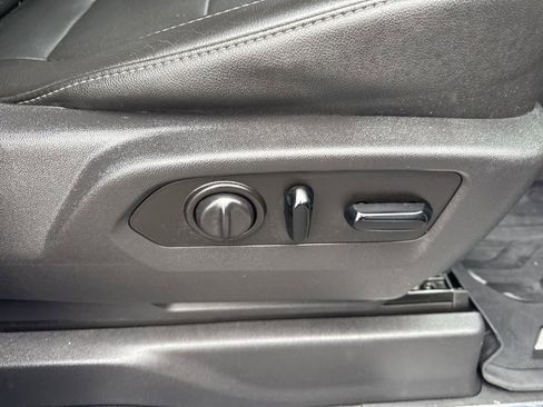 Used 2019 GMC Sierra 1500 SLT w/ SLT Premium Plus Package image 19