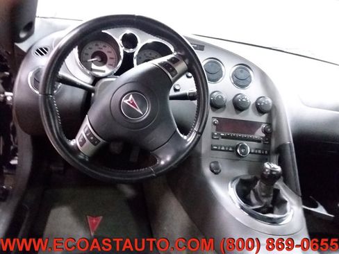 Used 2006 Pontiac Solstice Convertible w/ Premium Package image 9