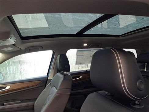 New 2026 Volkswagen Atlas SE image 8