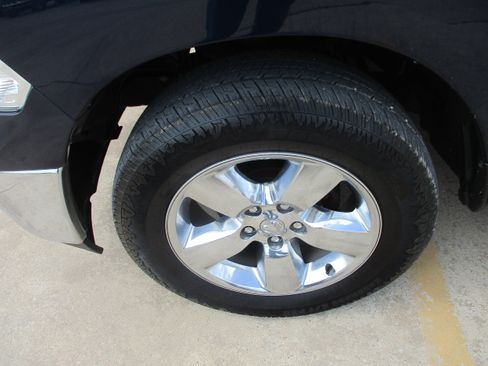 Used 2018 RAM 1500 Big Horn AWD/4WD image 3