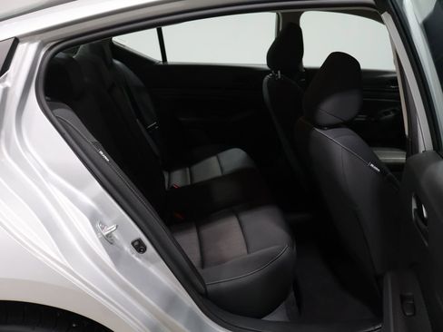 Used 2024 Nissan Altima 2.5 S image 20