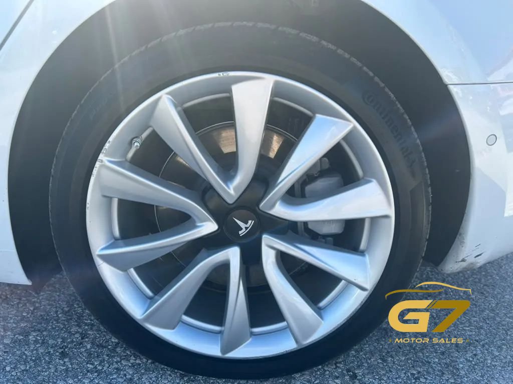 Used 2019 Tesla Model 3 Mid Range RWD image 9