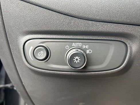 Used 2023 Chevrolet Equinox LT image 14