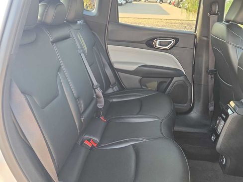 Used 2025 Jeep Compass Limited AWD/4WD image 18