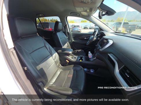 Used 2022 GMC Terrain SLT FWD image 13