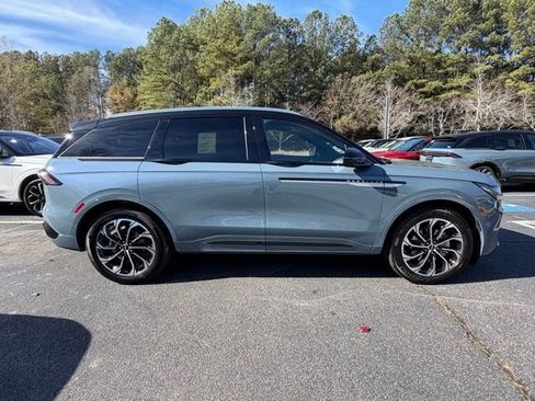 New 2026 Lincoln Nautilus Reserve image 6