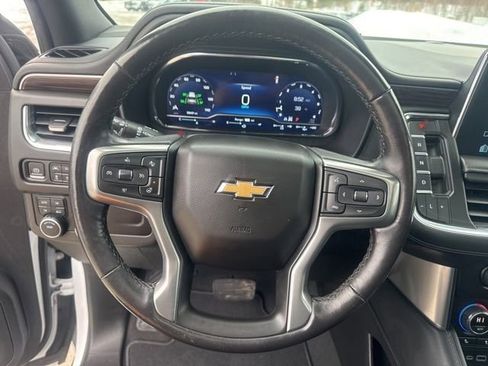 Used 2022 Chevrolet Suburban LT w/ LT Signature Plus Package image 13