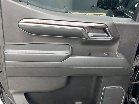 Used 2024 Chevrolet Silverado 1500 LTZ AWD/4WD image 11