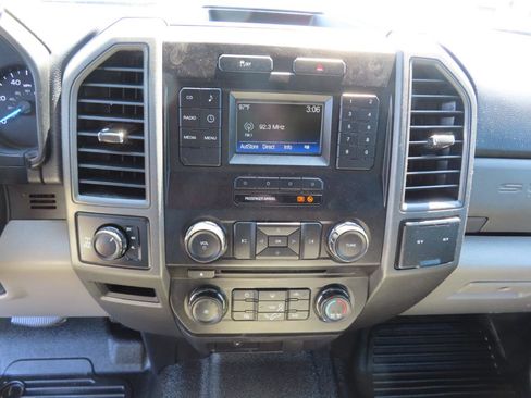 Used 2018 Ford F250 XL w/ Power Equipment Group AWD/4WD image 36
