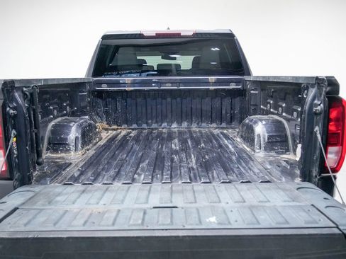 Used 2022 GMC Sierra 1500 SLE image 12