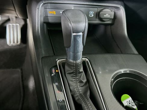 Used 2025 Honda Civic Sport image 24