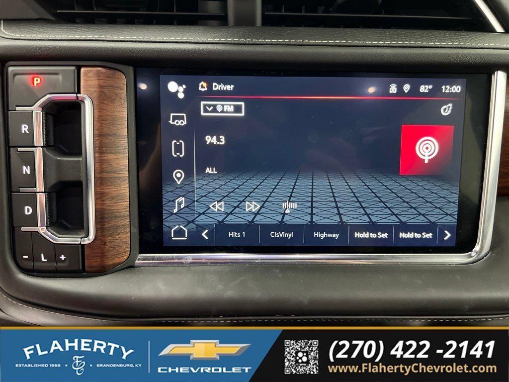 Used 2023 GMC Yukon XL Denali Ultimate AWD/4WD image 30