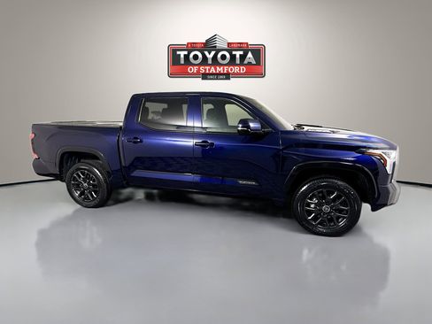 Used 2024 Toyota Tundra Platinum AWD/4WD image 8