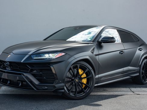 Used 2020 Lamborghini Urus image 1