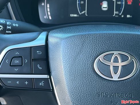Certified 2025 Toyota Grand Highlander FWD image 23