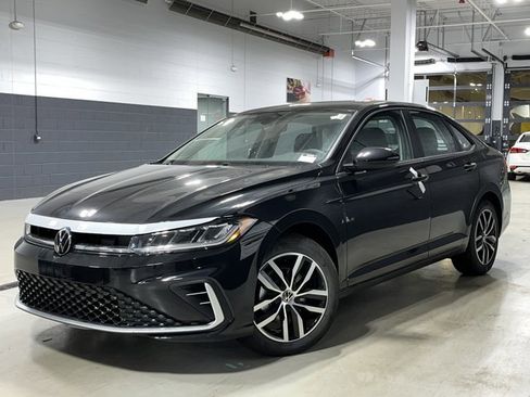 New 2025 Volkswagen Jetta SE image 28