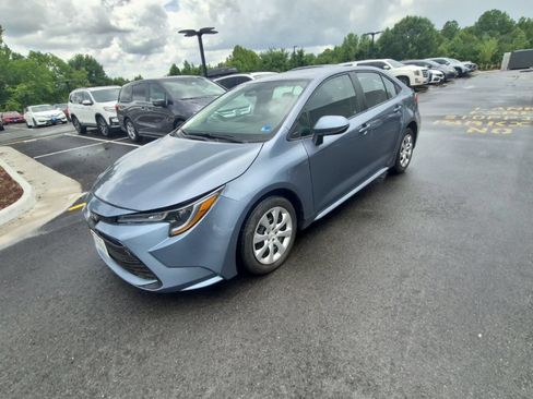 Used 2024 Toyota Corolla LE FWD image 1