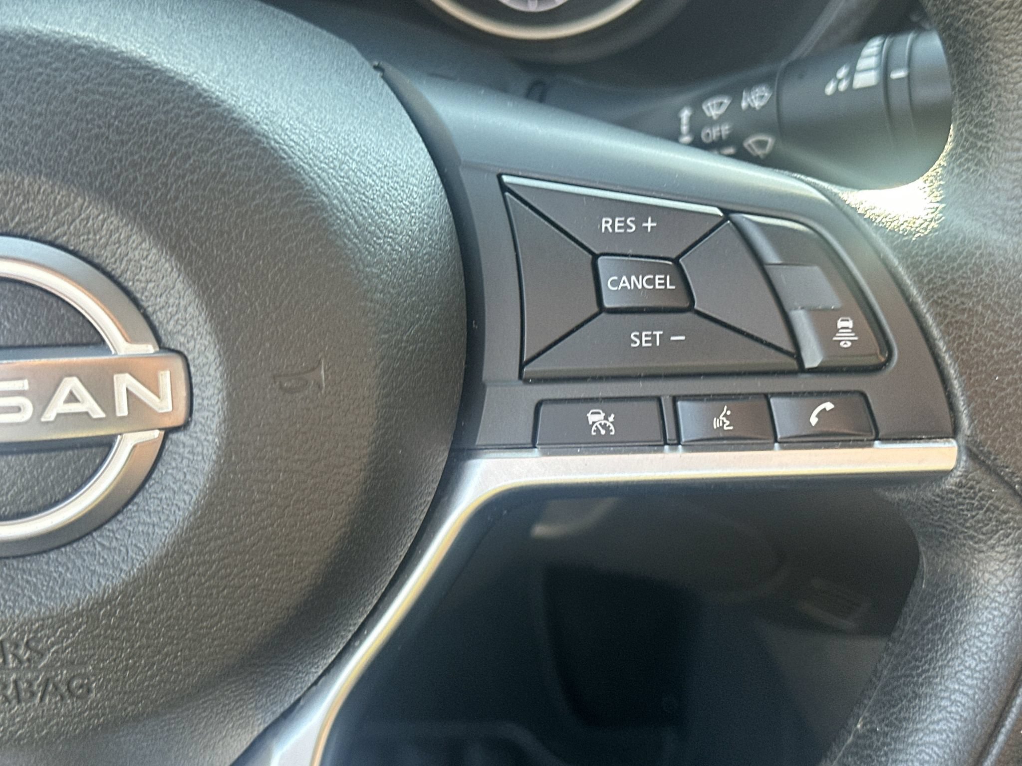 Used 2024 Nissan Sentra SV FWD image 25