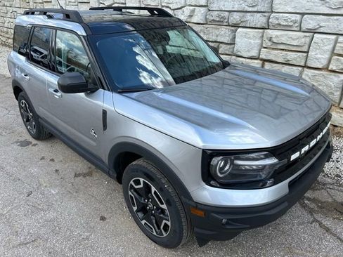 Used 2023 Ford Bronco Sport Outer Banks w/ Tech Package image 7