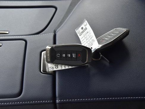 New 2026 INFINITI QX80 4WD w/ Sport Exterior Package image 36