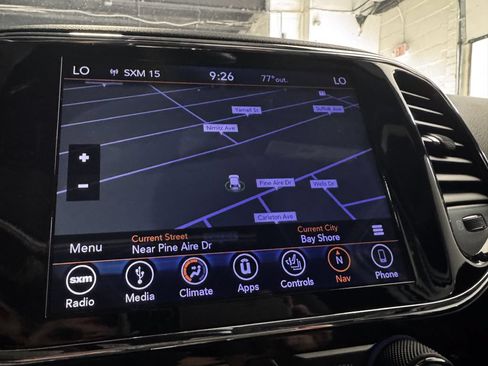 Used 2019 Jeep Grand Cherokee Laredo AWD/4WD image 9