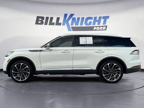 Used 2023 Lincoln Aviator Reserve w/ Equipment Group 201A AWD/4WD image 2