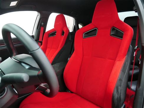 Used 2025 Honda Civic Type R image 5