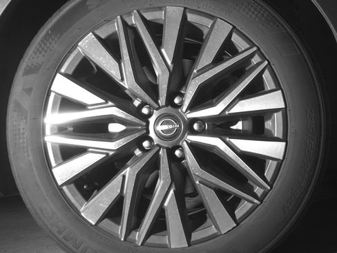 Used 2025 Nissan Altima 2.5 SV image 13