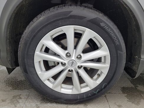 Used 2018 Nissan Rogue Sport SV w/ SV Technology Package image 31