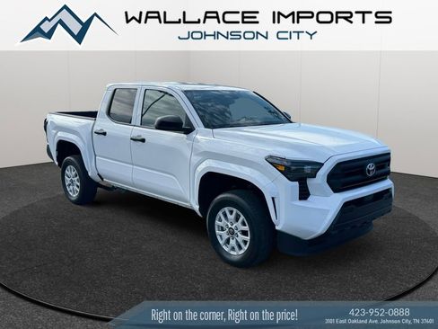 Used 2024 Toyota Tacoma SR RWD image 7