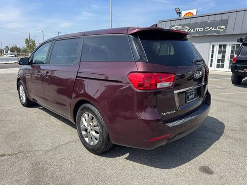Used 2018 Kia Sedona LX FWD image 5
