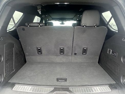 Used 2021 GMC Yukon Denali w/ Denali Premium Package image 14