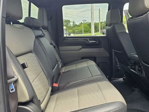 Used 2024 Chevrolet Silverado 2500 ZR2 w/ Technology Package AWD/4WD image 26