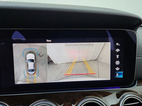Used 2022 Mercedes-Benz E 350 Sedan image 36