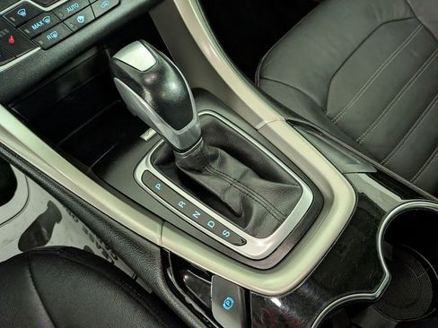 Used 2016 Ford Fusion SE w/ Equipment Group 202A image 29