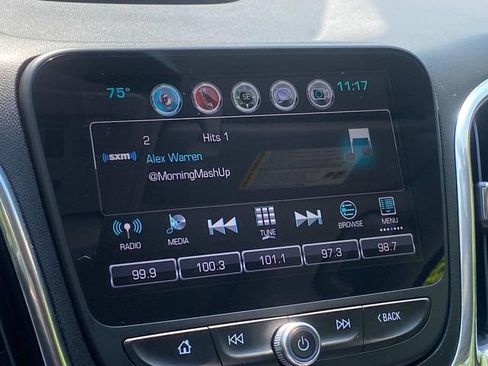 Used 2018 Chevrolet Equinox Premier FWD image 25