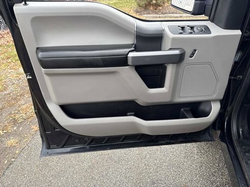 Used 2018 Ford F150 XLT w/ Equipment Group 302A Luxury image 18