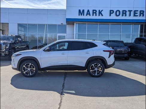 New 2026 Chevrolet Trax RS w/ Driver Confidence Package image 9