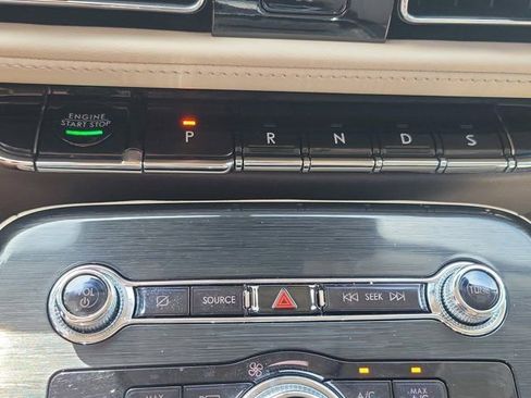 Certified 2023 Lincoln Nautilus Reserve image 28