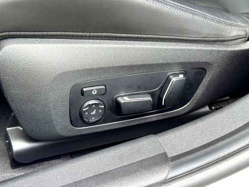 Used 2025 BMW M3 Competition image 17