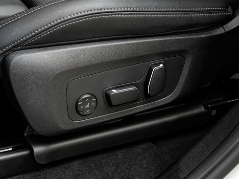 Used 2025 BMW X4 xDrive30i image 35