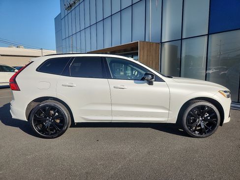 Used 2026 Volvo XC60 B5 Ultra w/ Protection Package Premier AWD/4WD image 7