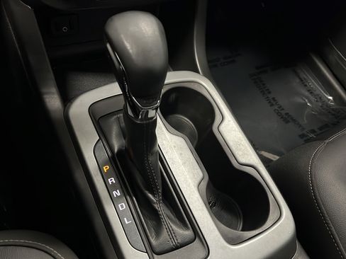 Used 2022 Chevrolet Colorado ZR2 AWD/4WD image 18