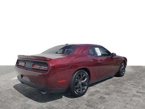 Used 2019 Dodge Challenger R/T RWD image 6