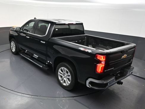 Used 2025 Chevrolet Silverado 1500 LTZ AWD/4WD image 18